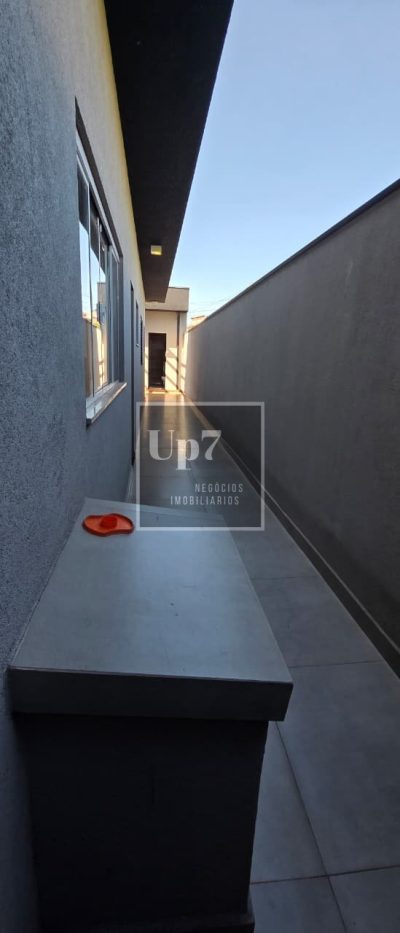 CASA COM 03 SUÍTES E ÁREA DE LAZER AMPLA À VENDA NO CONDOMÍNIO QUINTA RANIERI GREEN, EM BAURU/SP.