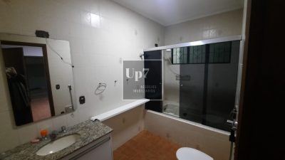 LOCAÇÃO - EXCELENTE CASA COM 04 DORMITÓRIOS, SENDO 01 SUÍTE NO NOVO JD. PAGANI EM BAURU-SP