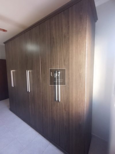 CASA REFORMADA COM 03 QUARTOS À VENDA NO JARDIM JUSSARA, EM BAURU/SP.