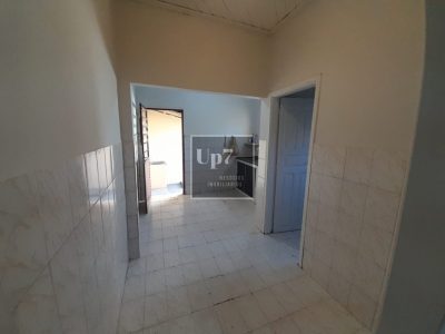 Casa no centro de Bauru com 02 quartos para LOCAÇÃO