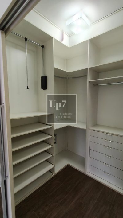 CASA AMPLA COM 04 SUÍTES PARA ALUGAR NO CONDOMÍNIO VILLA LOBOS, EM BAURU-SP.