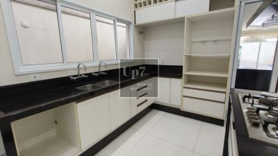 CASA AMPLA COM 04 SUÍTES PARA ALUGAR NO CONDOMÍNIO VILLA LOBOS, EM BAURU-SP.