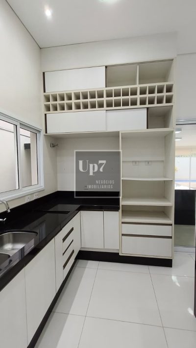 CASA AMPLA COM 04 SUÍTES PARA ALUGAR NO CONDOMÍNIO VILLA LOBOS, EM BAURU-SP.