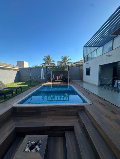 LINDA CASA À VENDA NO CONDOMÍNIO VALE FLORIDO - PIRATININGA-SP.