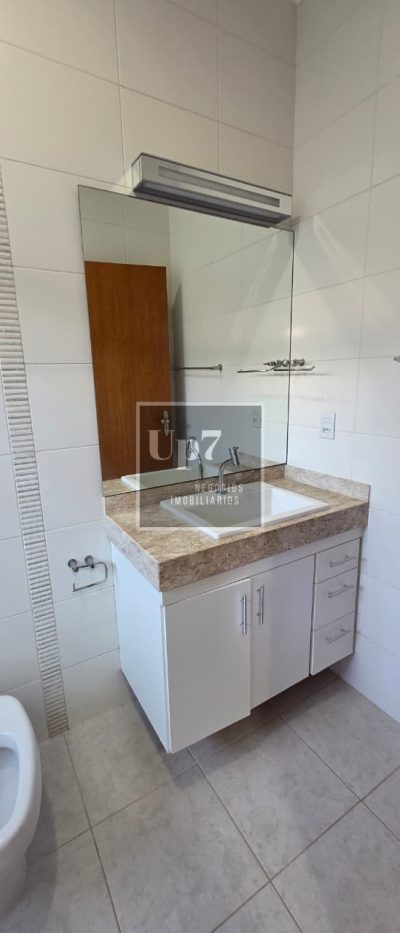 CASA COM 03 SUÍTES PARA ALUGAR EM CONDOMÍNIO FECHADO - QUINTA RANIERI GREEN, BAURU.