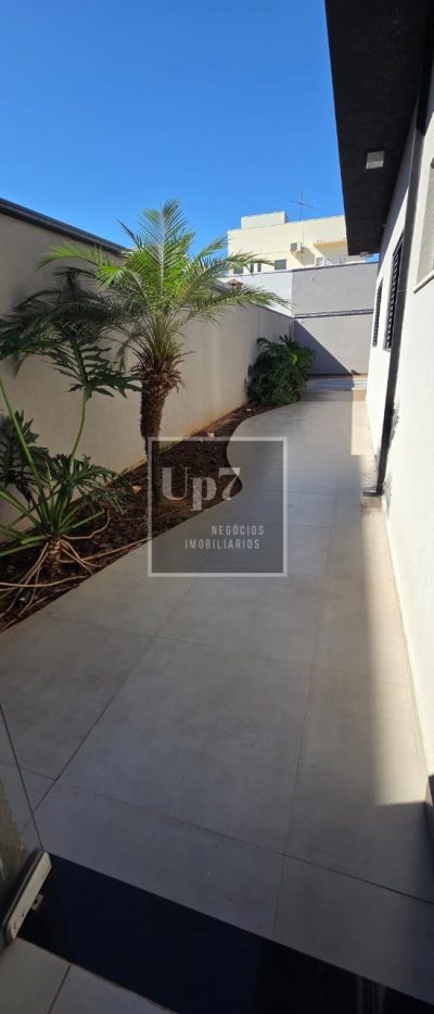 CASA COM 03 SUÍTES PARA ALUGAR EM CONDOMÍNIO FECHADO - QUINTA RANIERI GREEN, BAURU.