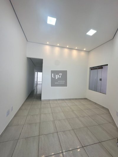Casa a venda de 2 dormitórios RUA MIGUEL DÉBIA