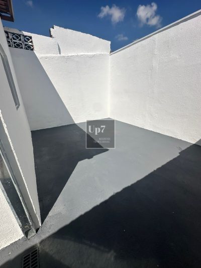 Casa a venda de 2 dormitórios RUA MIGUEL DÉBIA