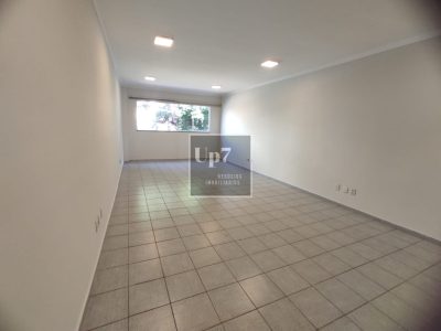SALA COMERCIAL PARA ALUGAR DE FRENTE PARA A NAÇÕES UNIDAS, EM BAURU-SP.